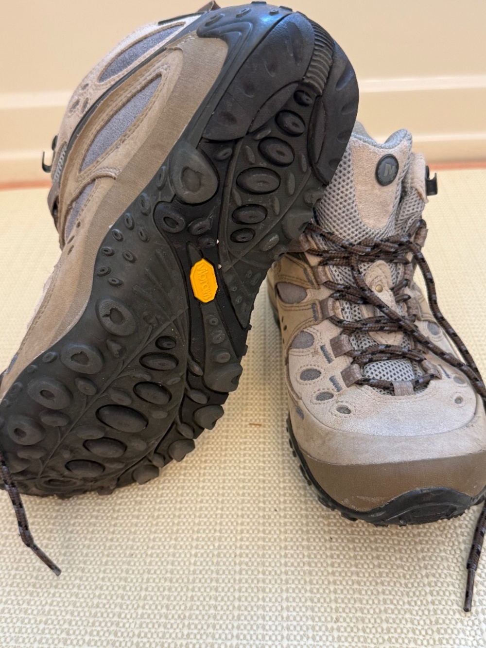 Merrell Continuum Vibram Waterproof Hiking Boots Womens Size 8